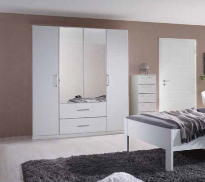 Ellesse 1.8m Hinged fitted robe with Mirrors in Room Setting