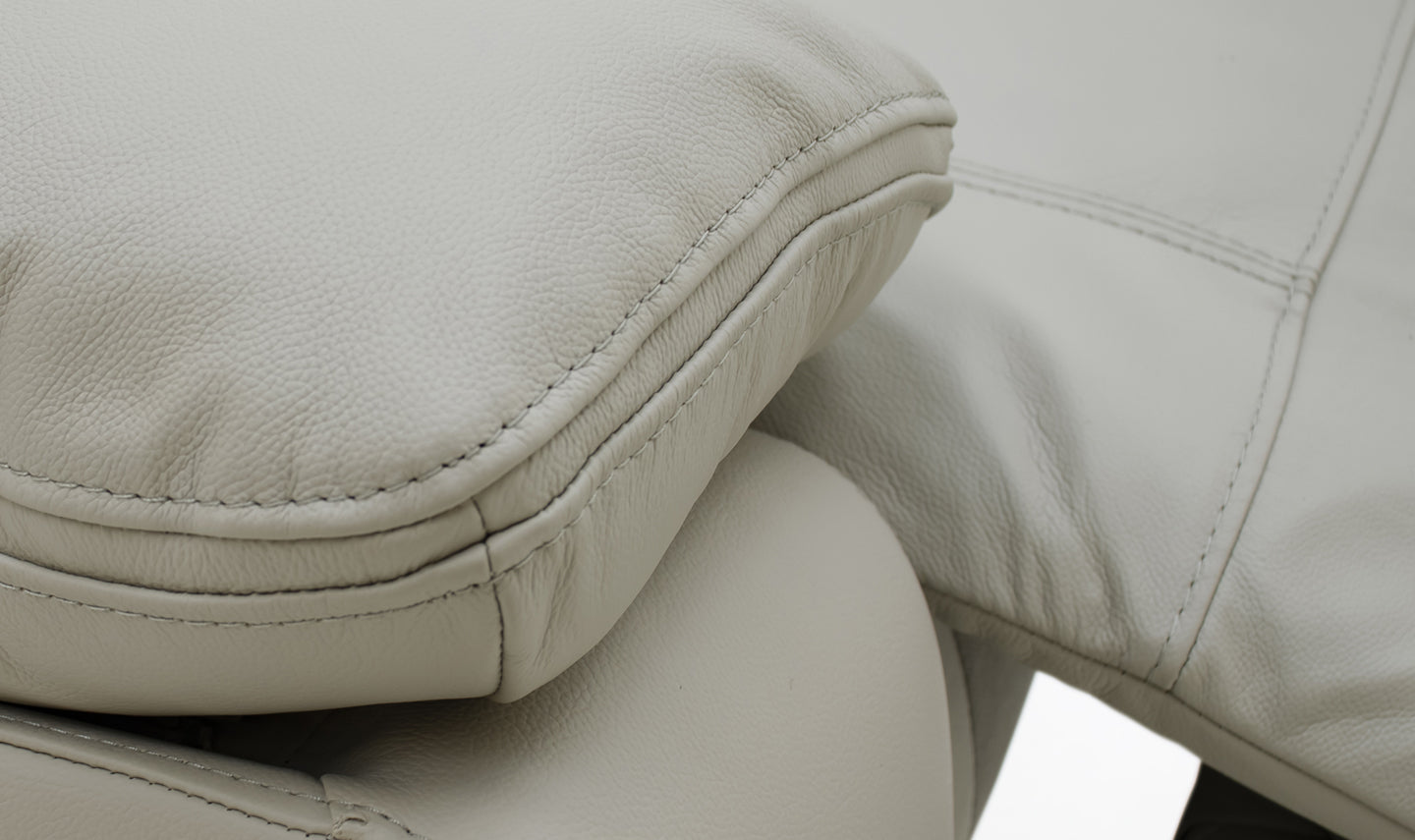 Positano 2 Seater Electric Recliner Light Grey - Close-up