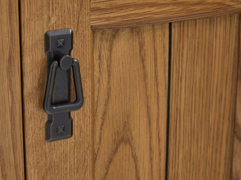 Detail of Handle and wood for Burford Range