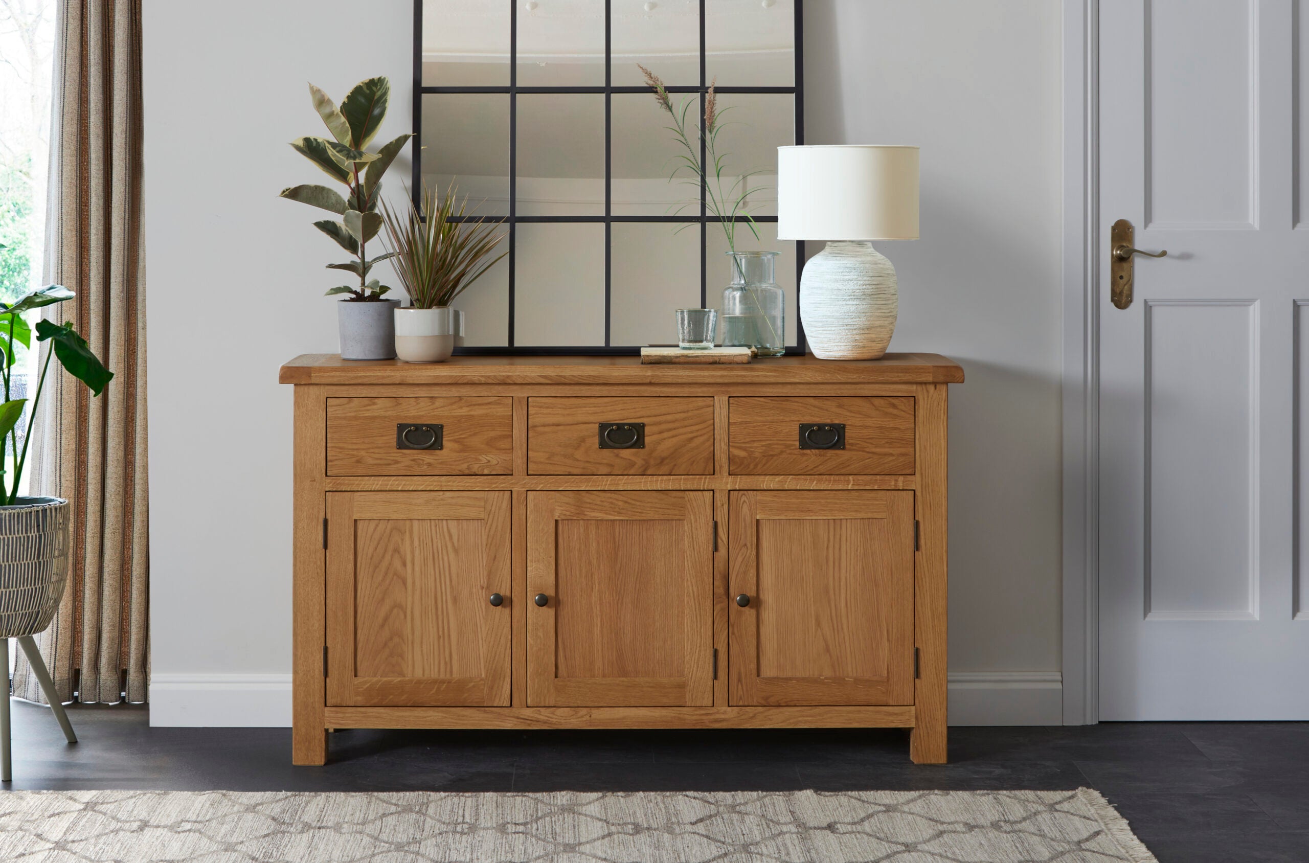 Salisbury Large Oak Sideboard