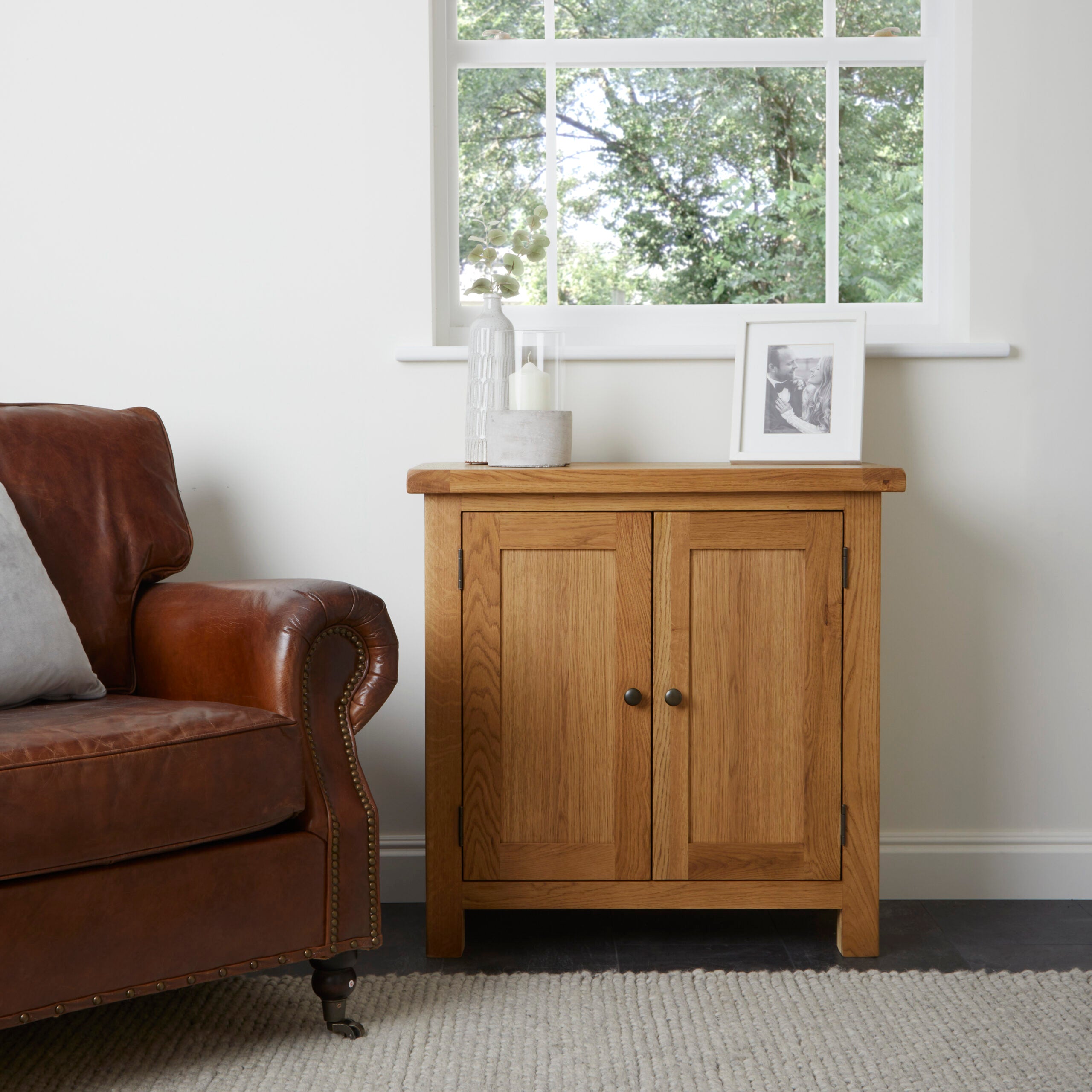 Salisbury Small Oak Cupboard