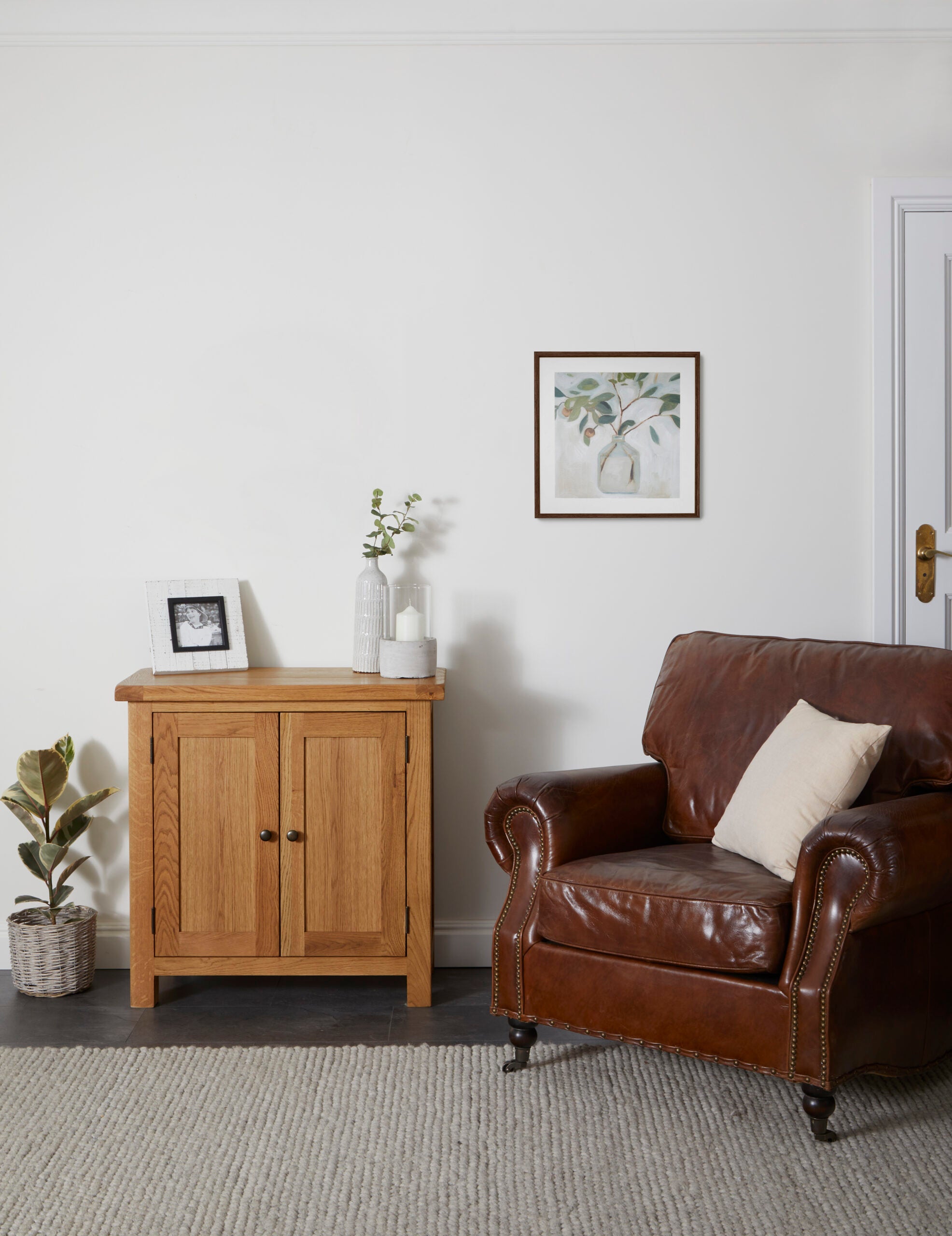 Salisbury Small Oak Cupboard