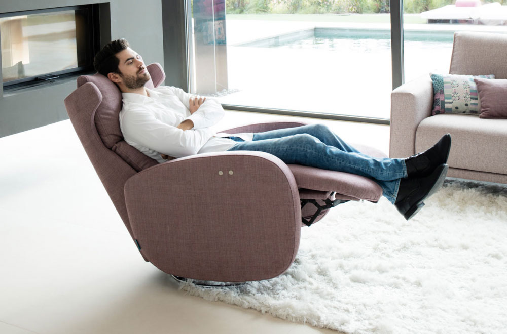 Kim Electric Recliner Chair By Fama - 6 Series Fabric