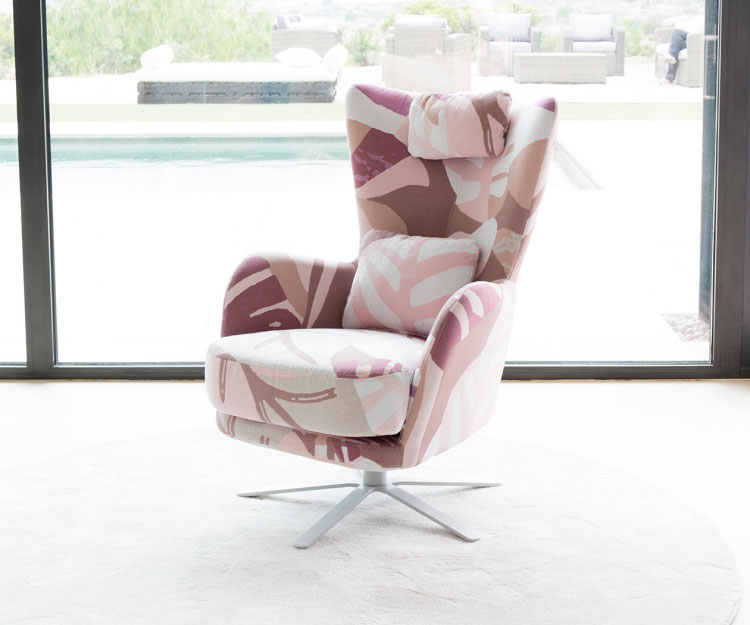 Kylian Swivel Armchair By Fama