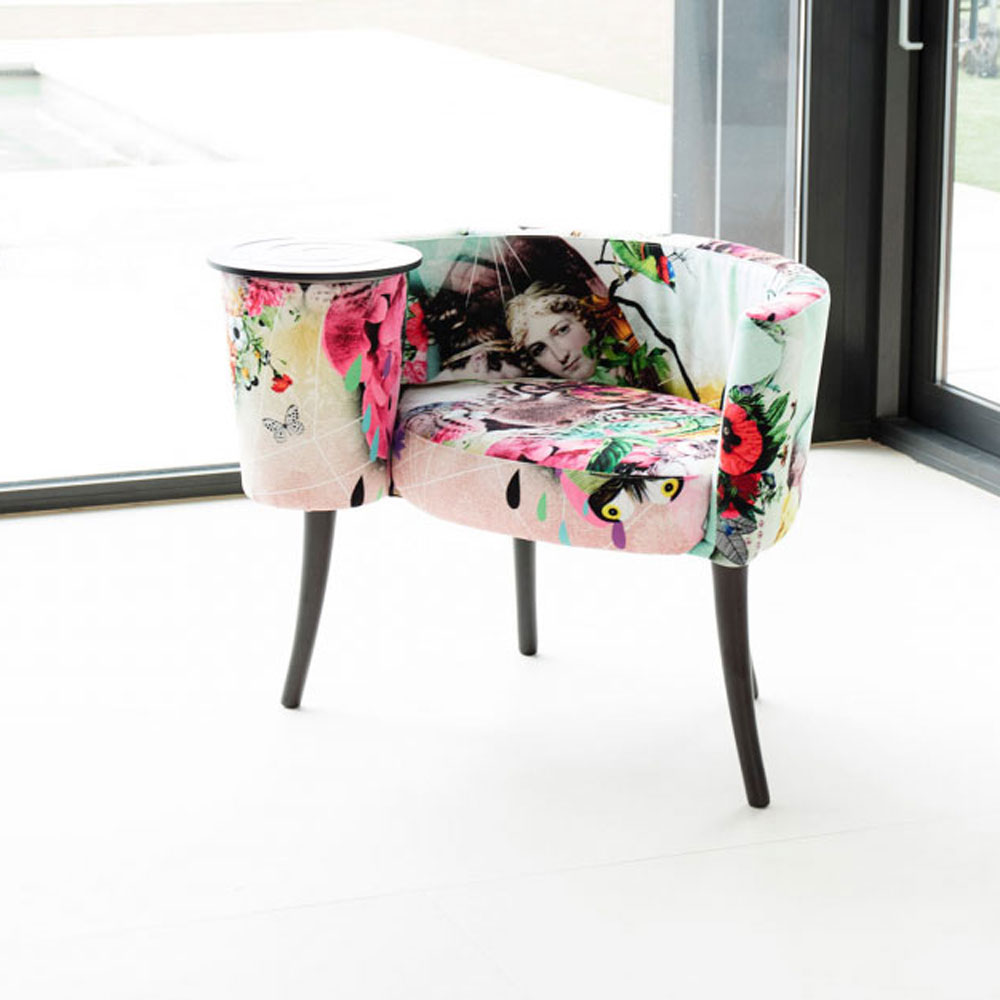 La Caracola Stylish Accent Chair by Fama