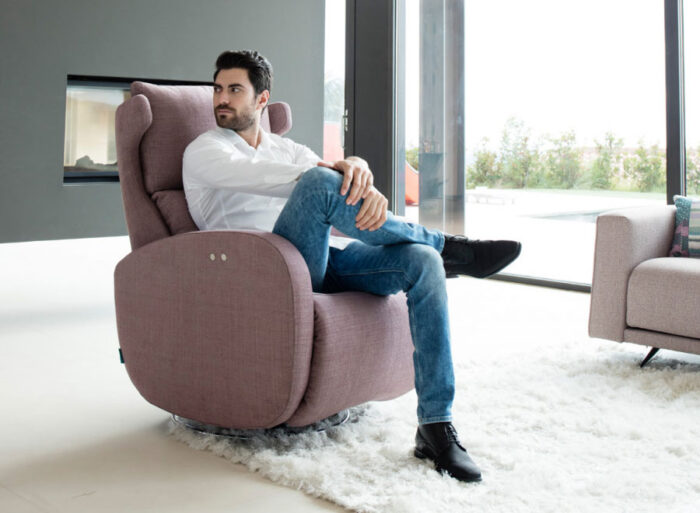 Kim Electric Recliner Chair By Fama - 6 Series Fabric - Image 4